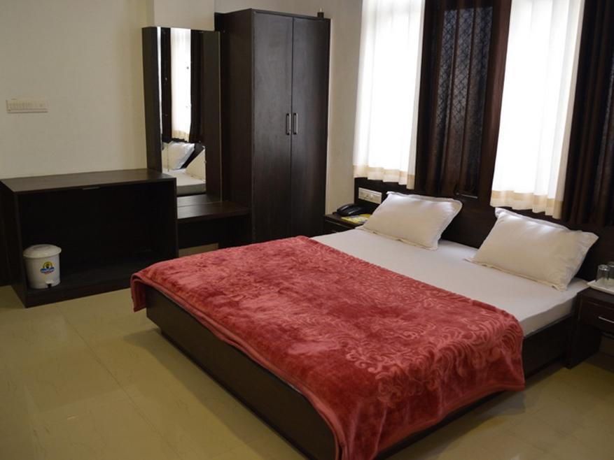 Hotel Pearl Palace Удайпур Екстериор снимка
